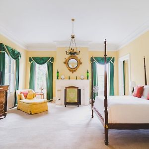 Queen Suite